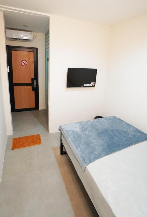 Hostel 18 Pasangan Butuh Surat Nikah Bandung Exteriér fotografie